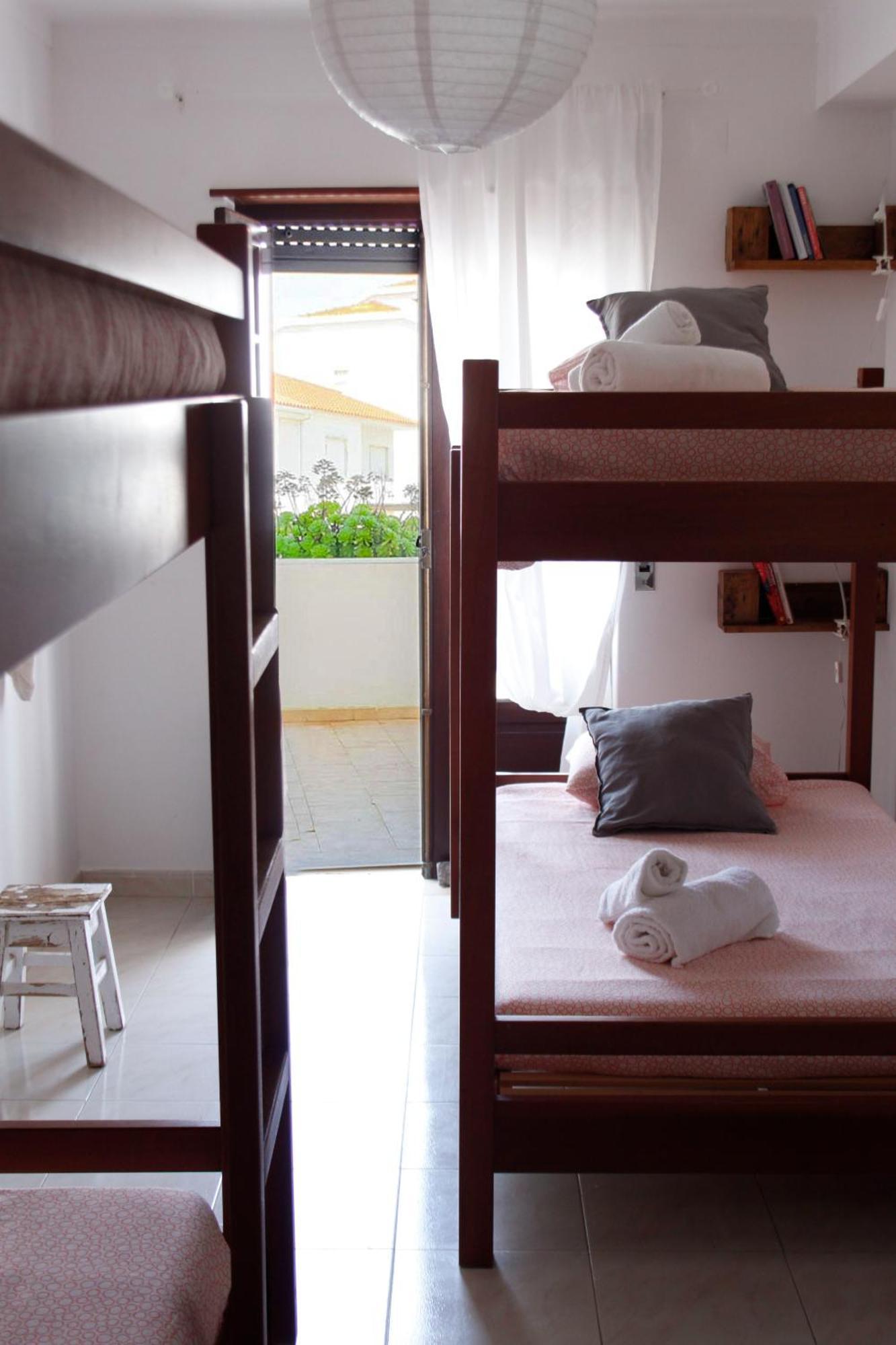 Boa Onda Guesthouse Atouguia Da Baleia Ruang foto